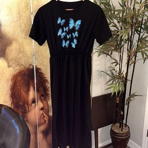 5 for $25! Butterfly dress 🦋
